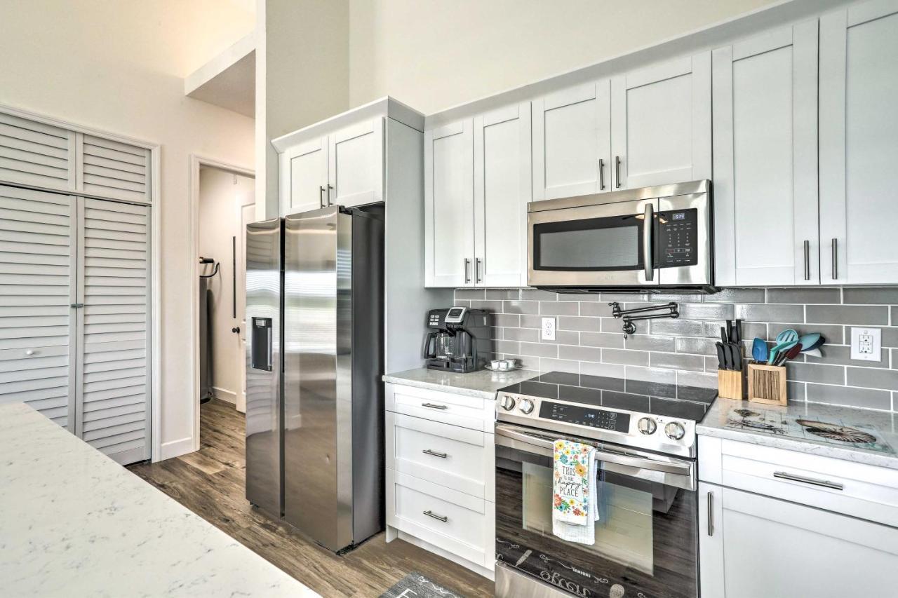 Family-Friendly Tampa Home Less Than 3 Mi To Ocean! Exteriör bild